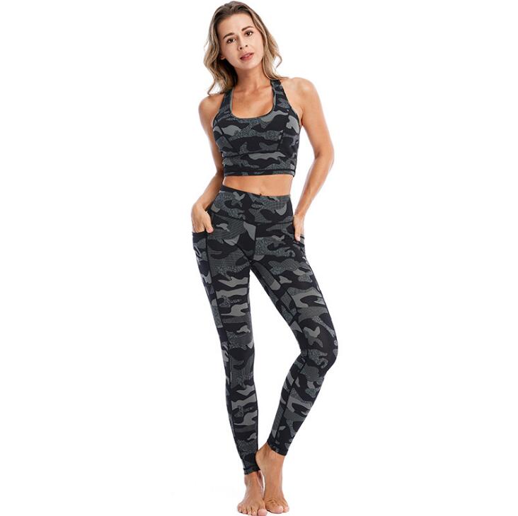 Women's Camouflage Sports Suit