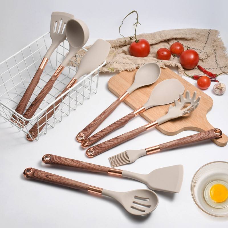 10-Piece Wooden Handle Kitchen Utensil Set