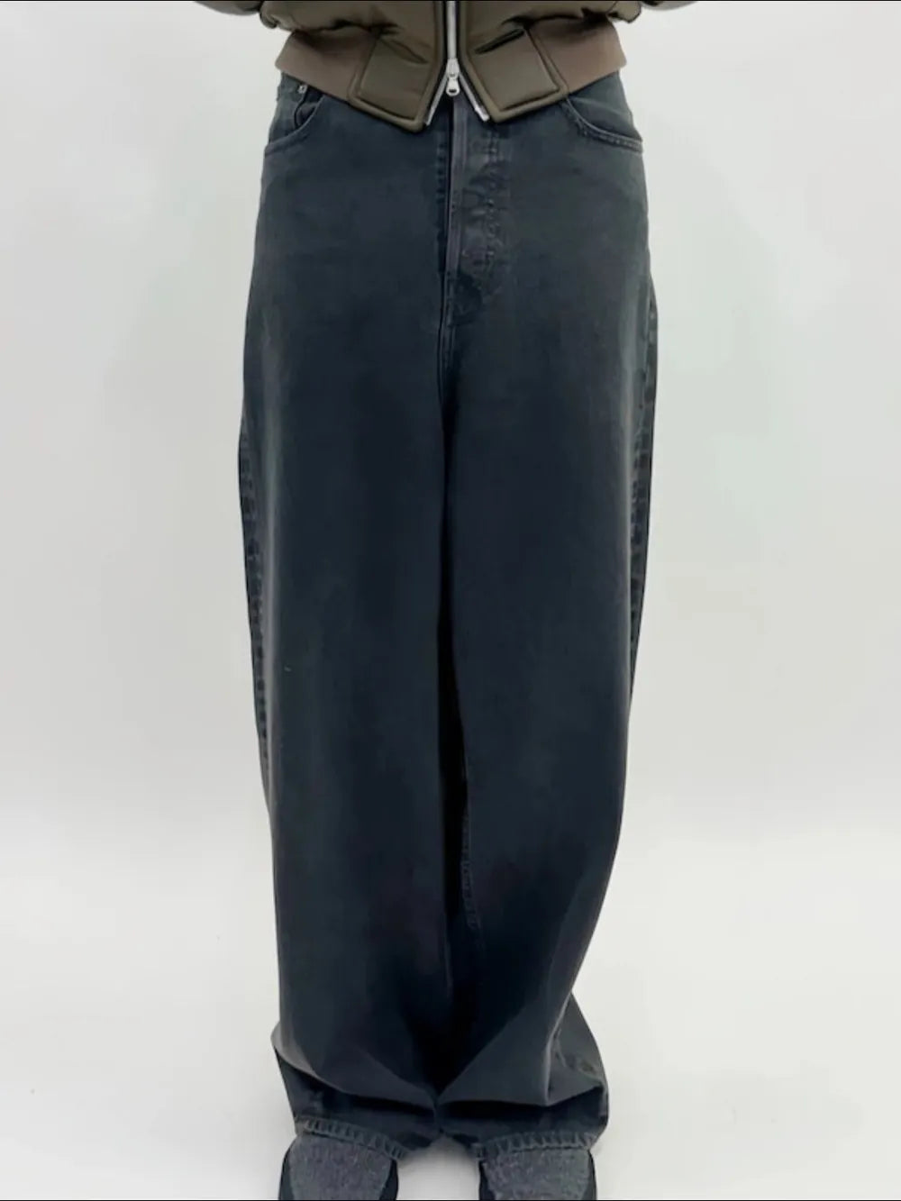 Men's Wide-Leg Jeans