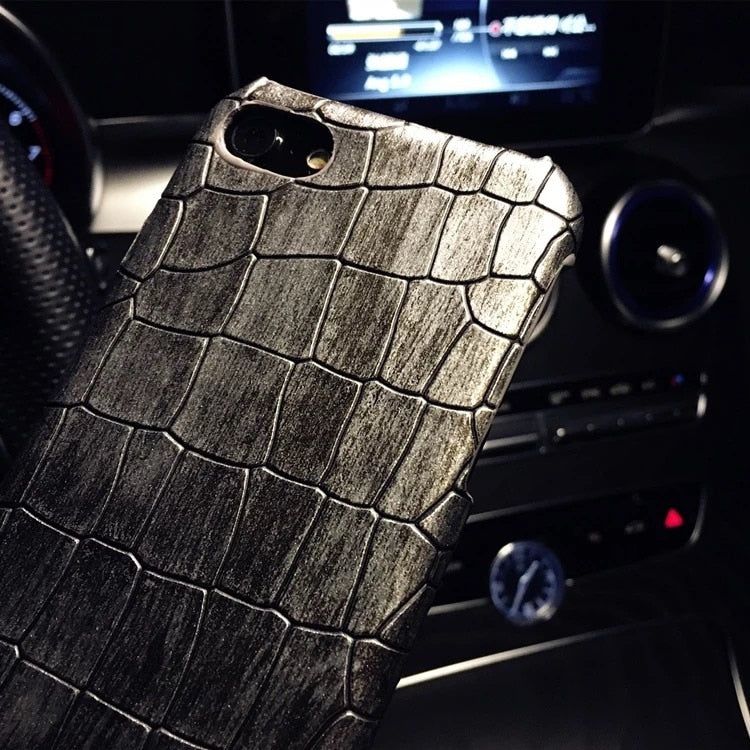3D Crocodile-Pattern Leather Phone Case - detail view