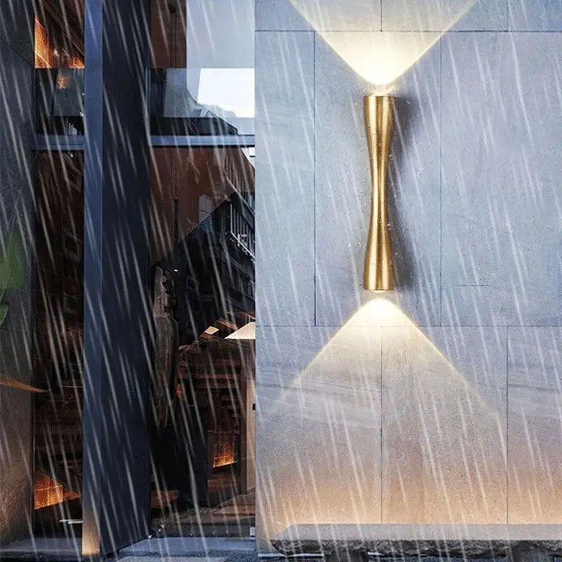 Waterproof Outdoor Wall Lamp, IP66 - detail view