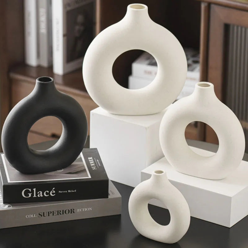 Minimalist Donut-Shaped Flower Vase - alternate view