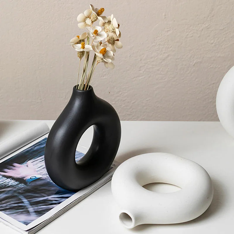 Minimalist Donut-Shaped Flower Vase